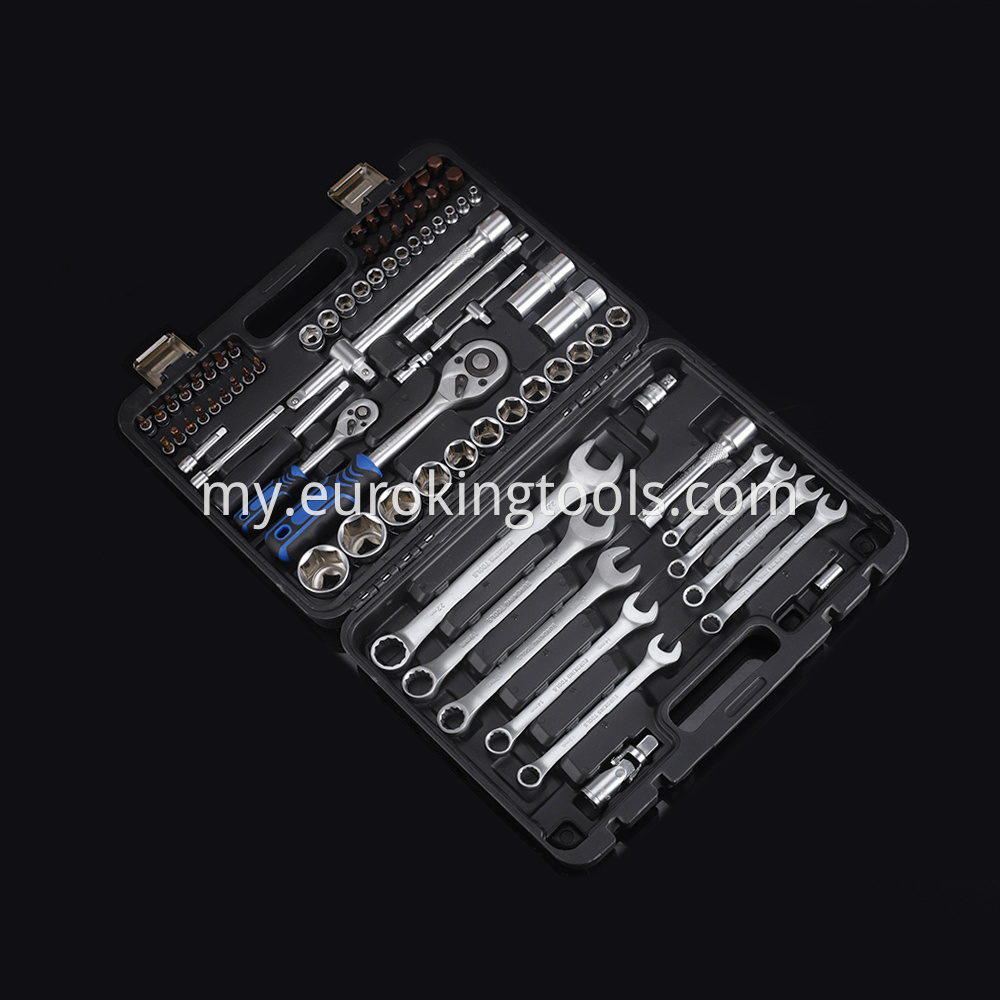 82PCS SOCKET TOOL SET